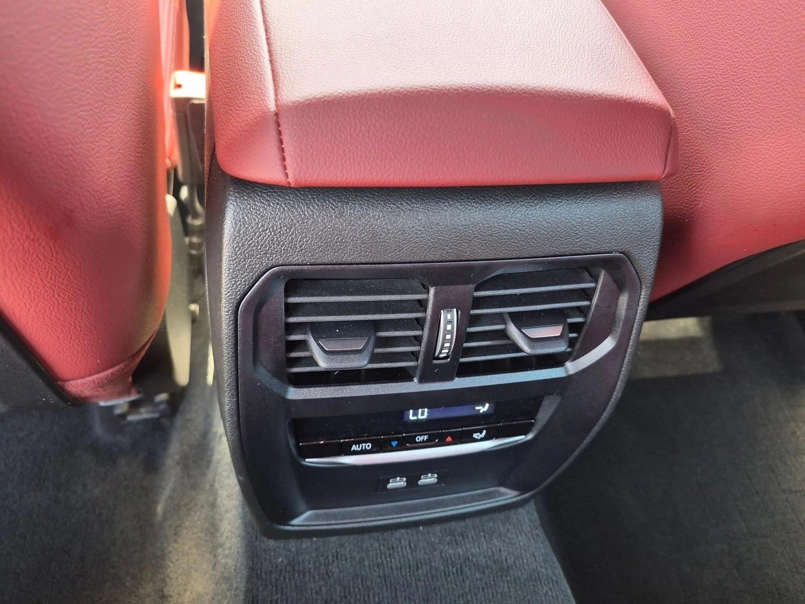 2025 BMW 330i Sedan