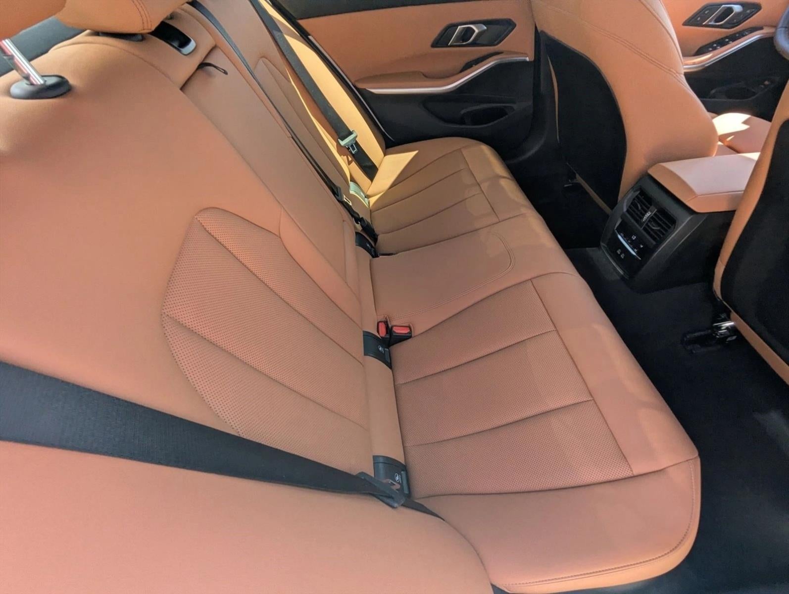 2025 BMW 330i Sedan
