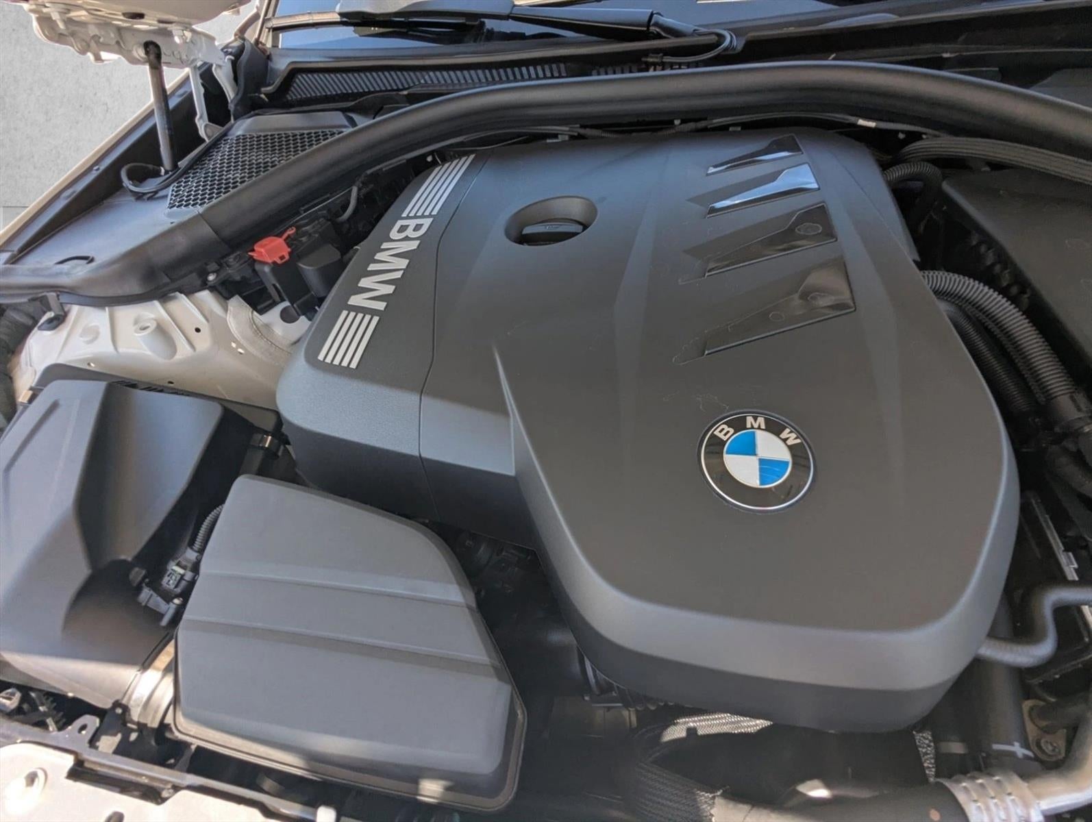 2025 BMW 330i Sedan