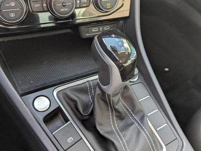 2023 Volkswagen Jetta SE Auto