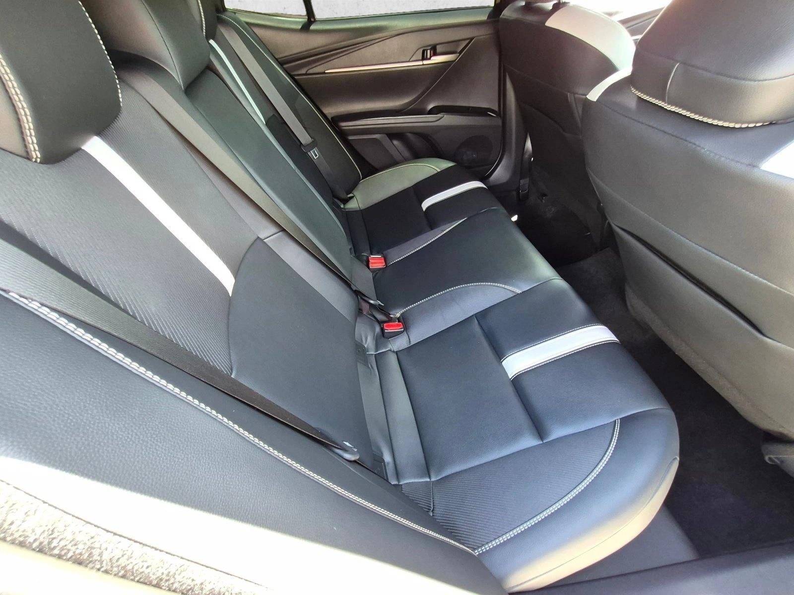2025 Toyota Camry SE (Natl)