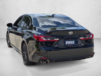 2025 Toyota Camry SE (Natl)