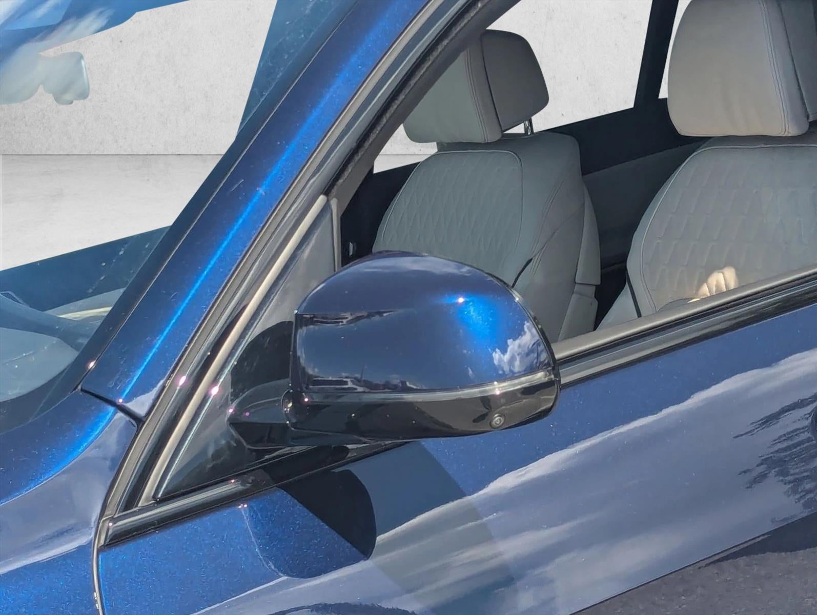 2025 BMW X7 xDrive40i Sports Activity Vehicle
