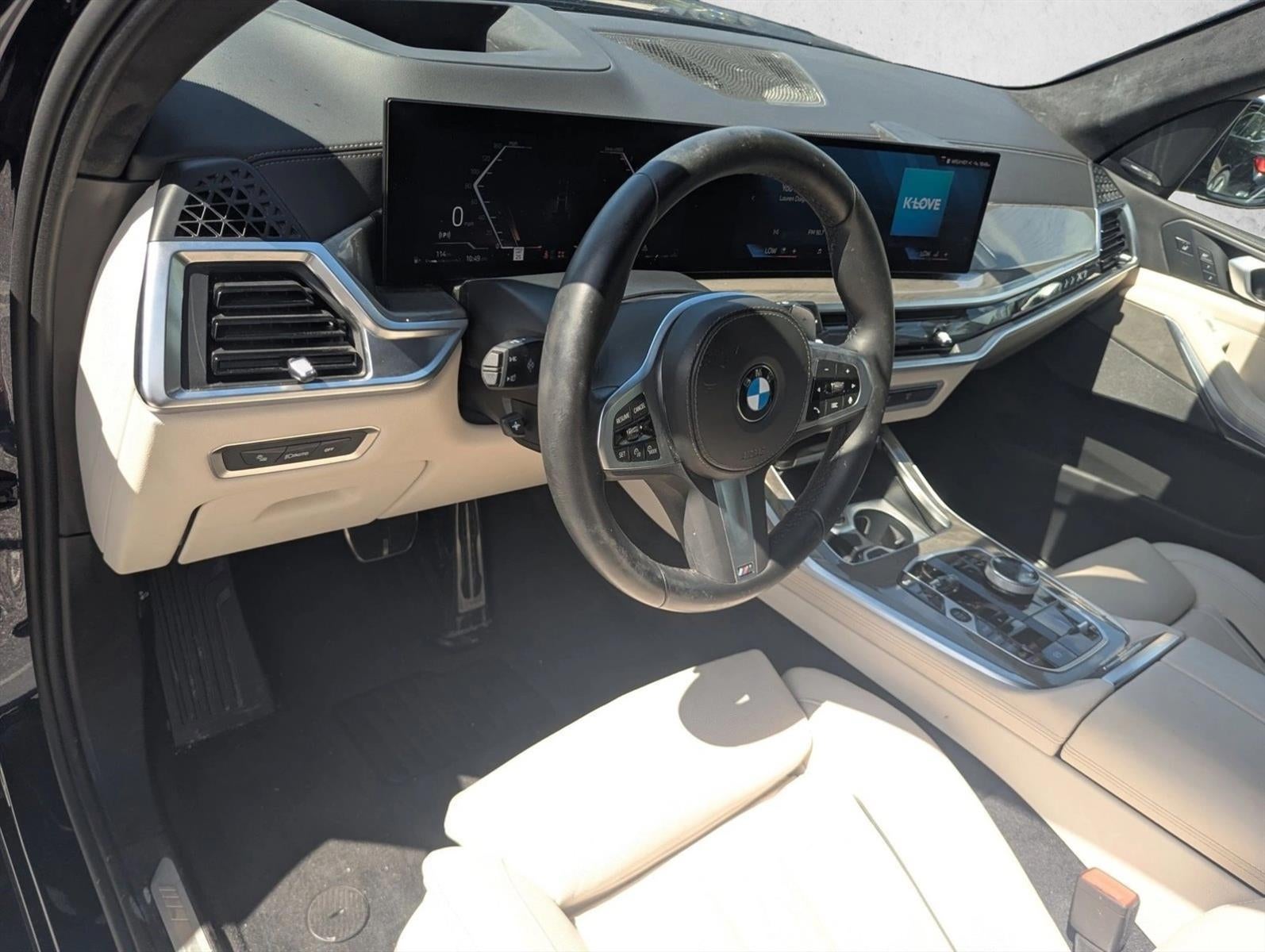 2025 BMW X7 xDrive40i Sports Activity Vehicle