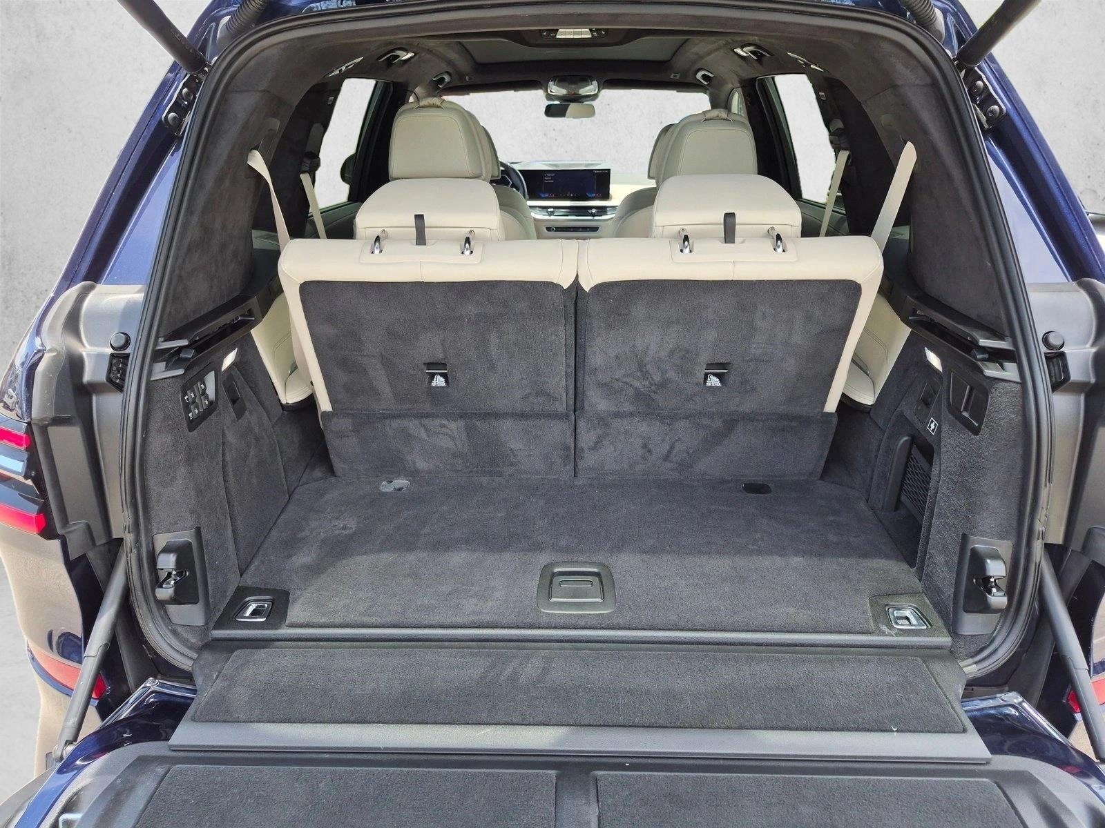 2025 BMW X7 xDrive40i Sports Activity Vehicle