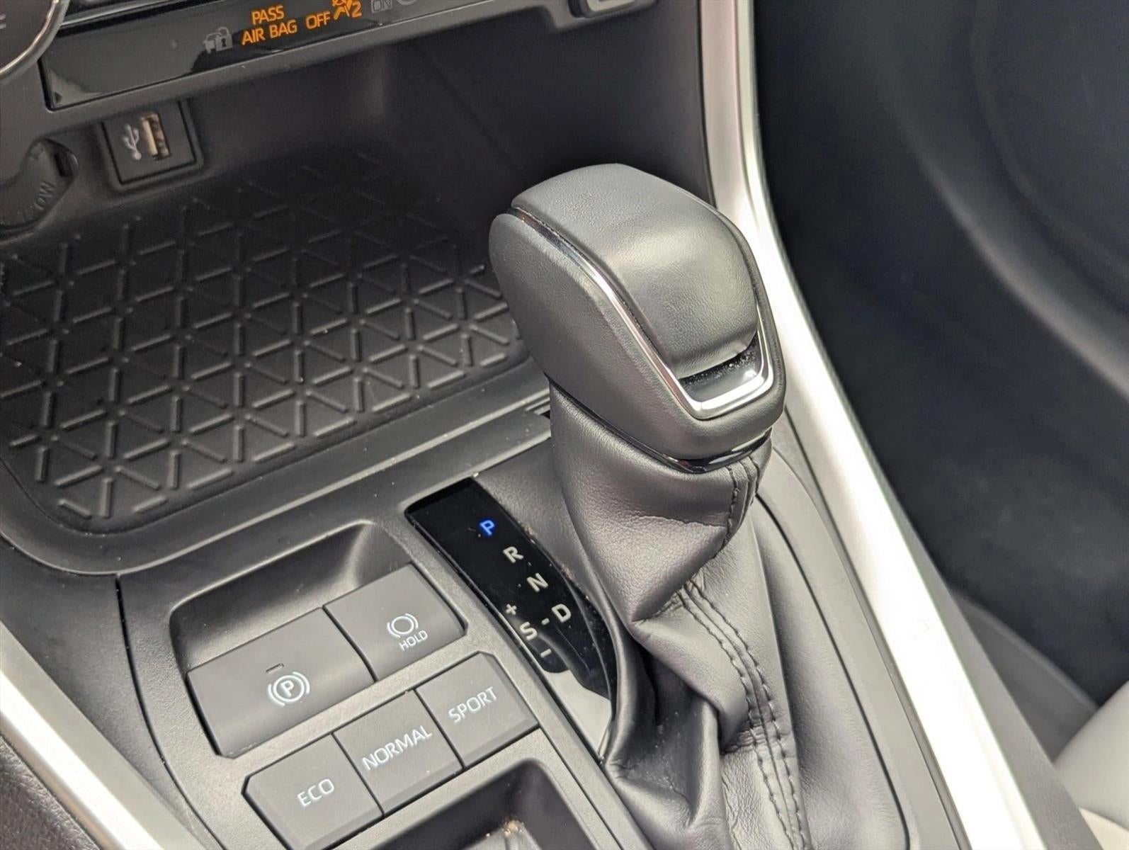 2023 Toyota RAV4 XLE Premium FWD (Natl)