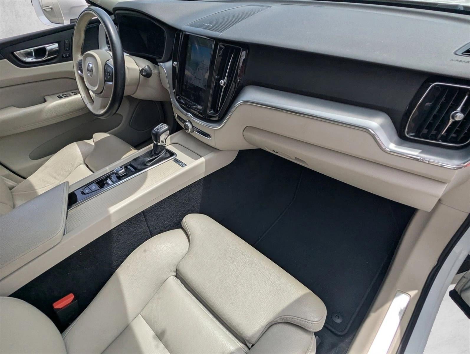 2019 Volvo XC60 T5 FWD Momentum