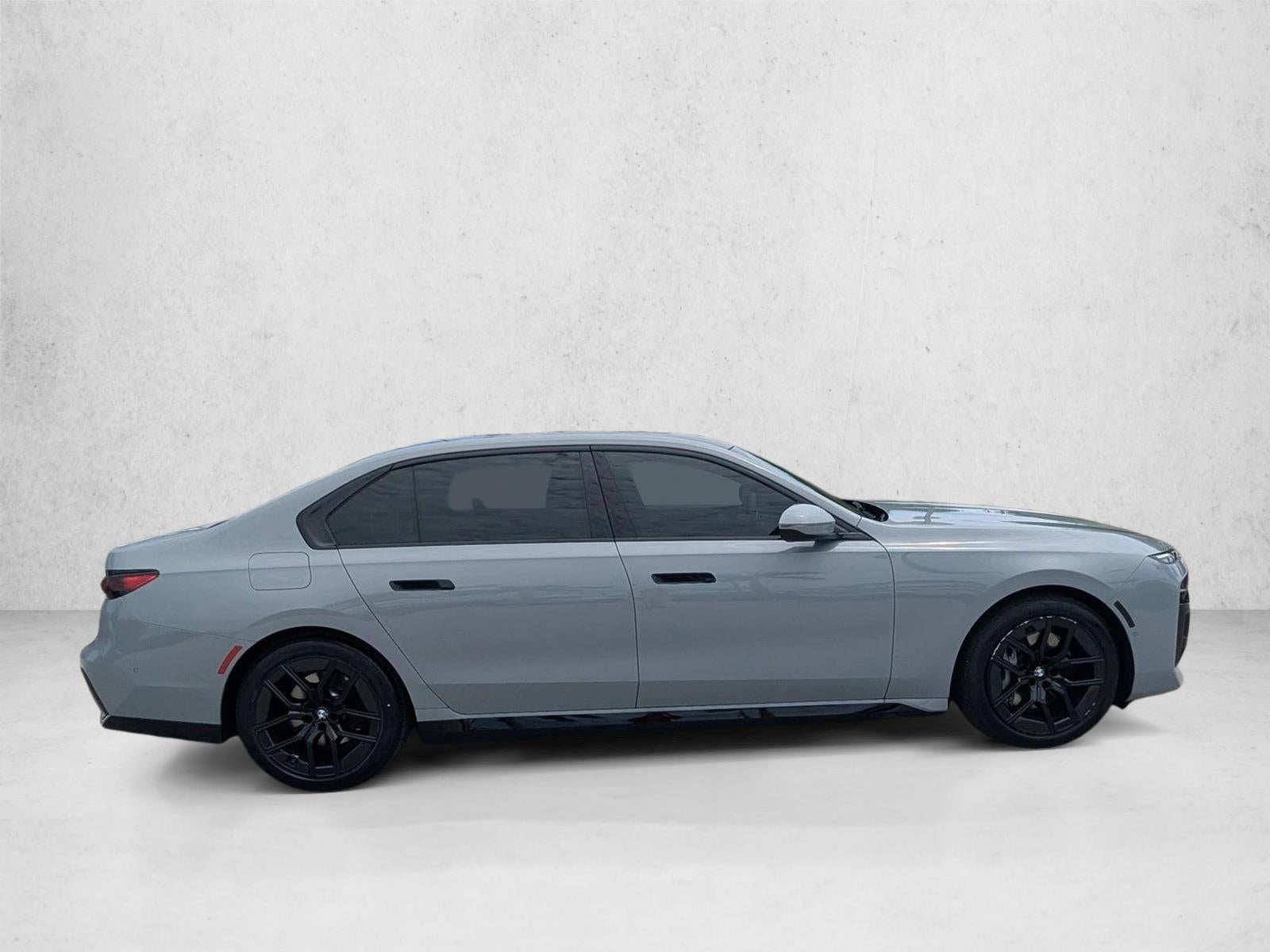 2023 BMW 740i Sedan