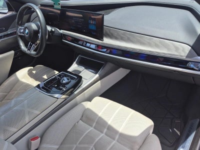 2023 BMW 740i Sedan