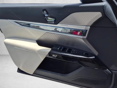 2023 BMW 740i Sedan