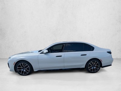 2025 BMW 740i Sedan