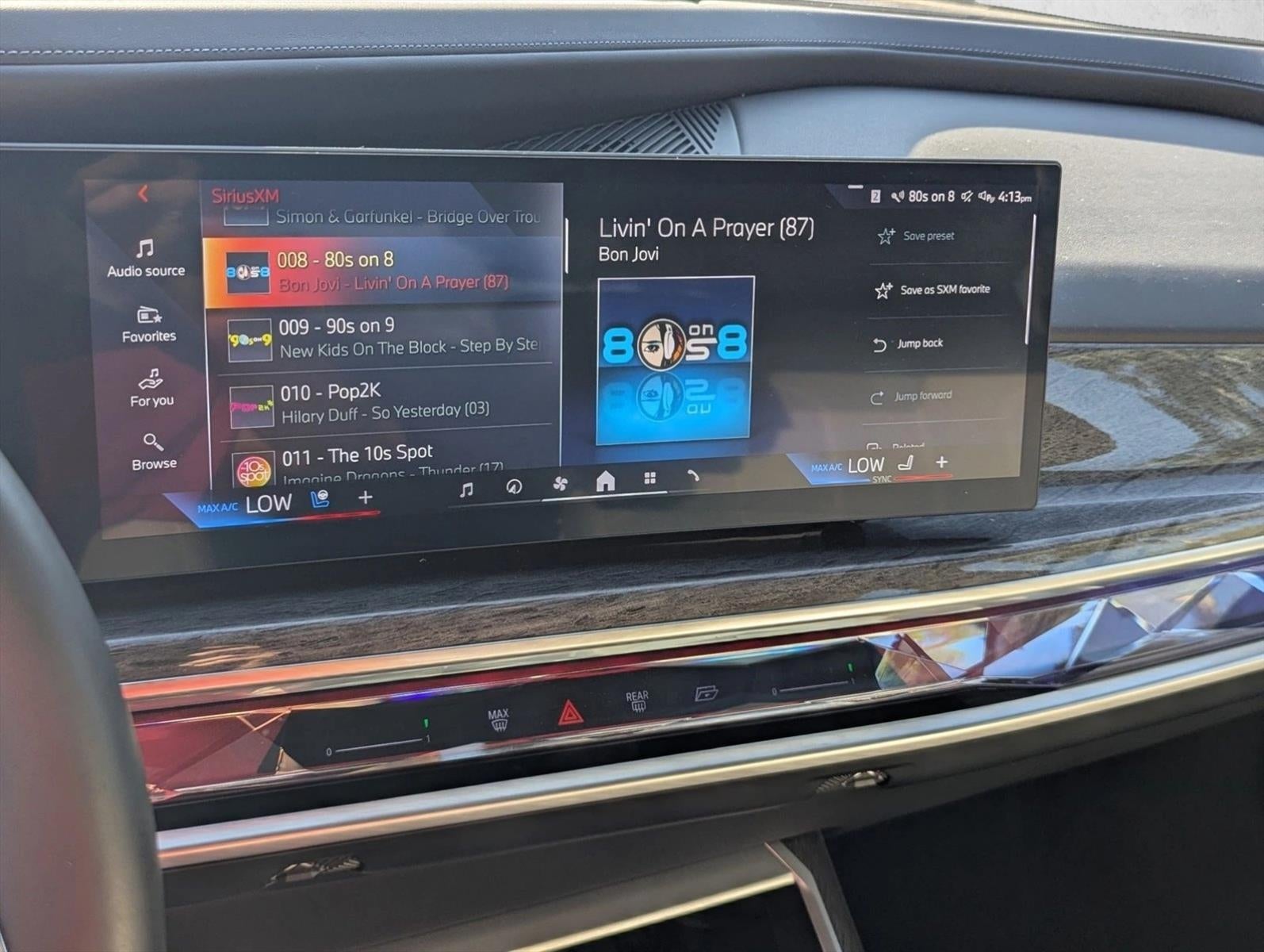 2023 BMW 760i xDrive Sedan