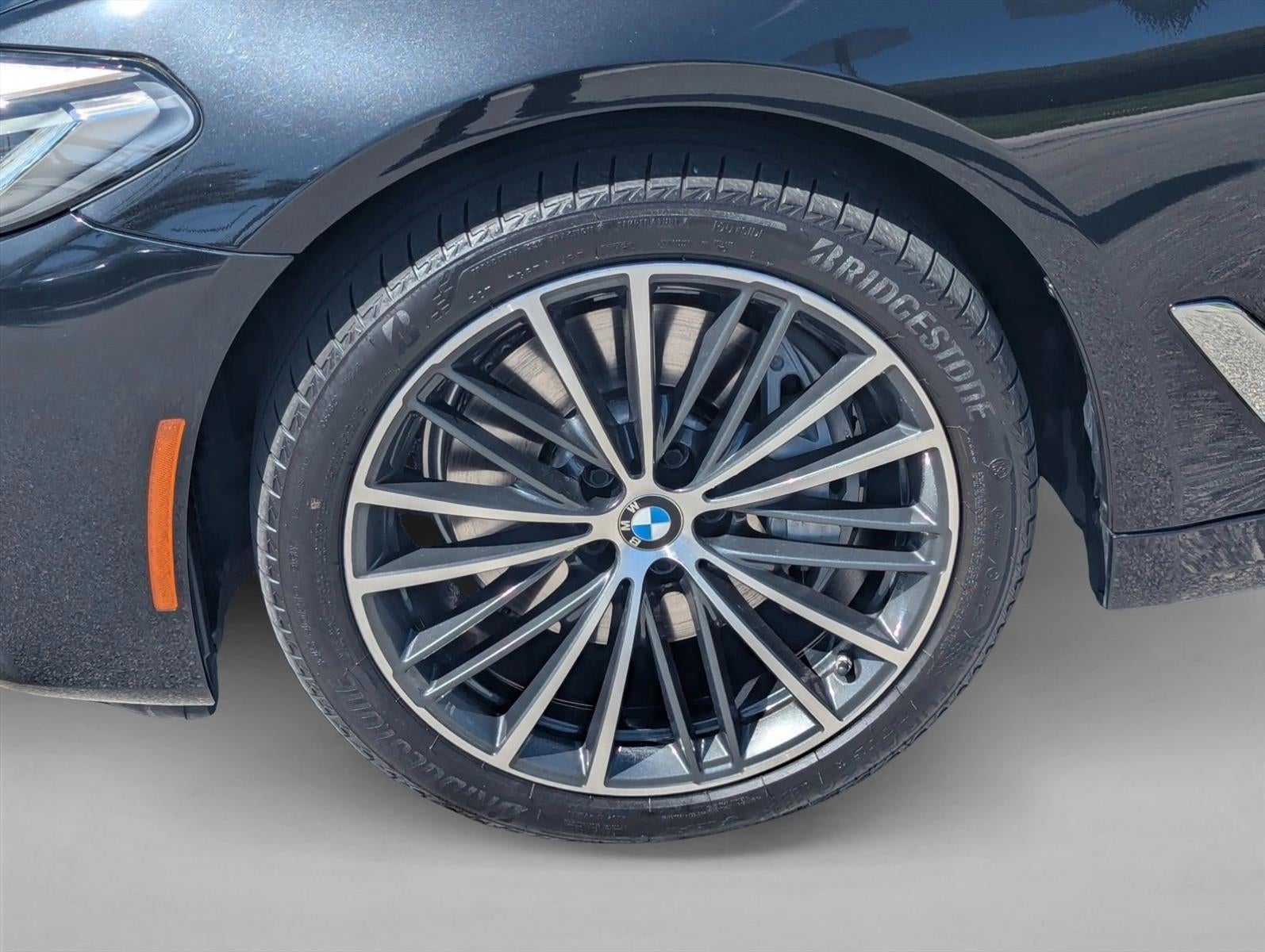 2023 BMW 540i Sedan