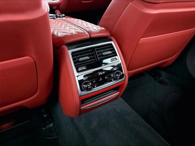 2022 BMW 750i xDrive Sedan
