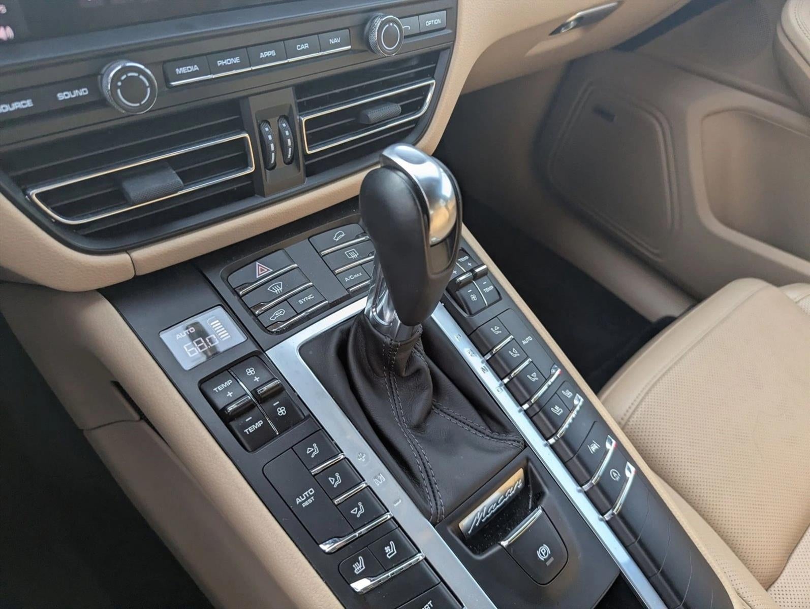 2020 Porsche Macan AWD