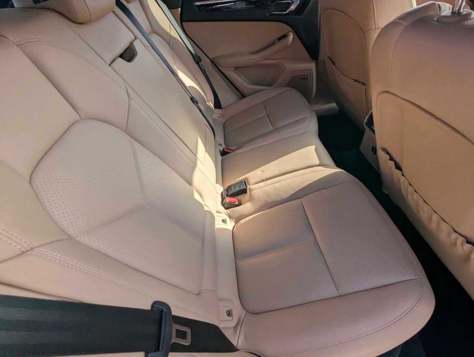 2020 Porsche Macan AWD