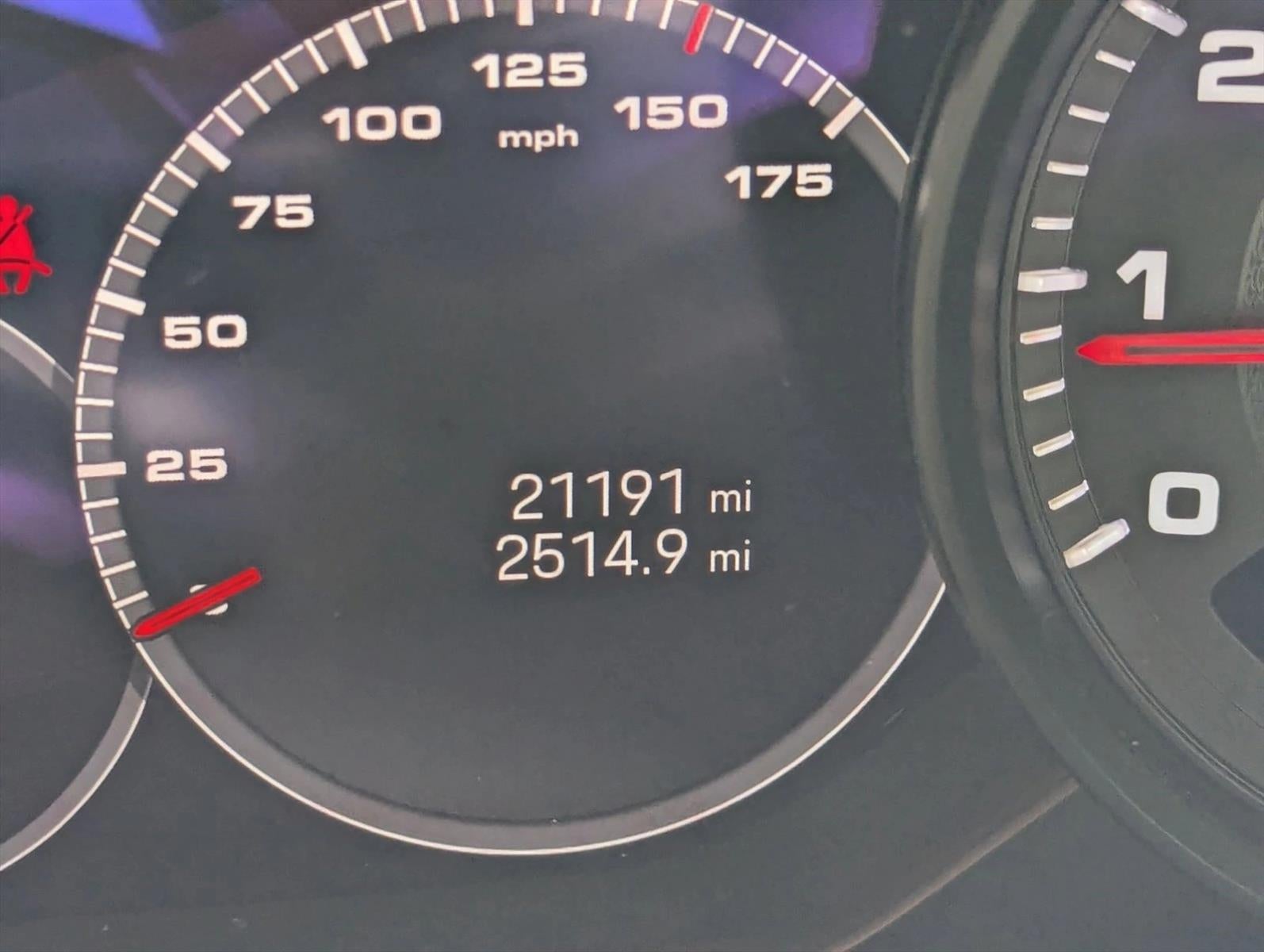 2023 Porsche Cayenne Platinum Edition AWD