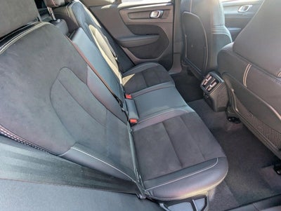 2021 Volvo XC40 T5 AWD R-Design