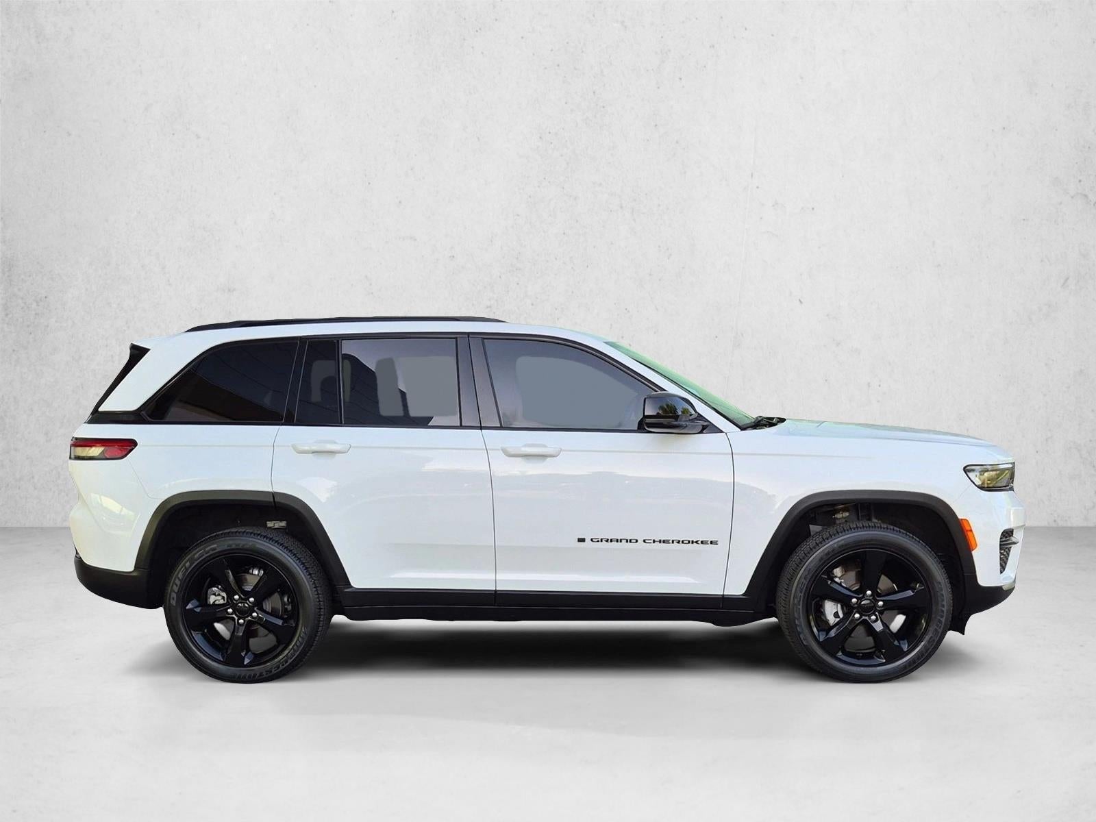 2022 Jeep Grand Cherokee Altitude 4x4