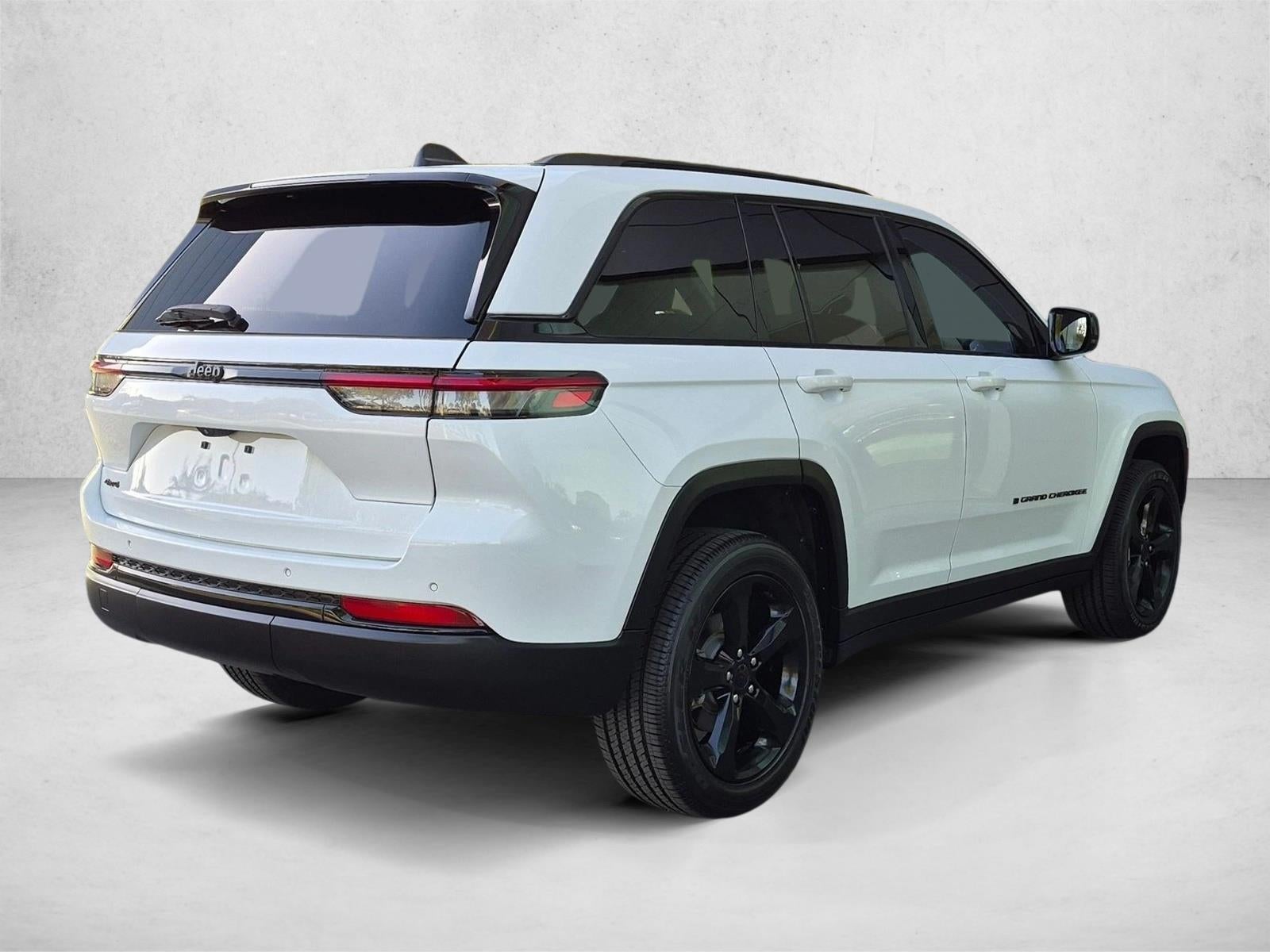 2022 Jeep Grand Cherokee Altitude 4x4