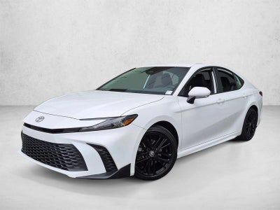 2025 Toyota Camry SE (Natl)