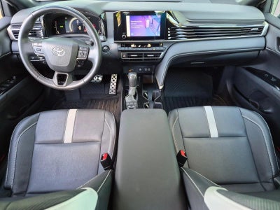2025 Toyota Camry SE (Natl)