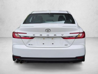 2025 Toyota Camry SE (Natl)