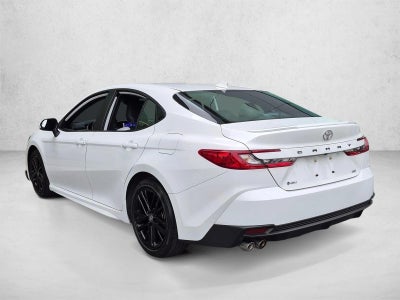 2025 Toyota Camry SE (Natl)