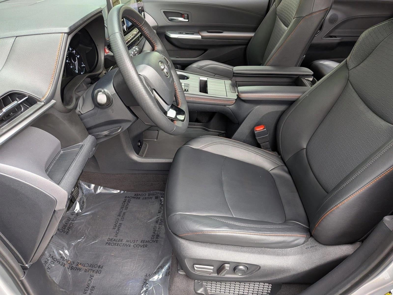 2022 Toyota Sienna XSE FWD 7-Passenger (Natl)