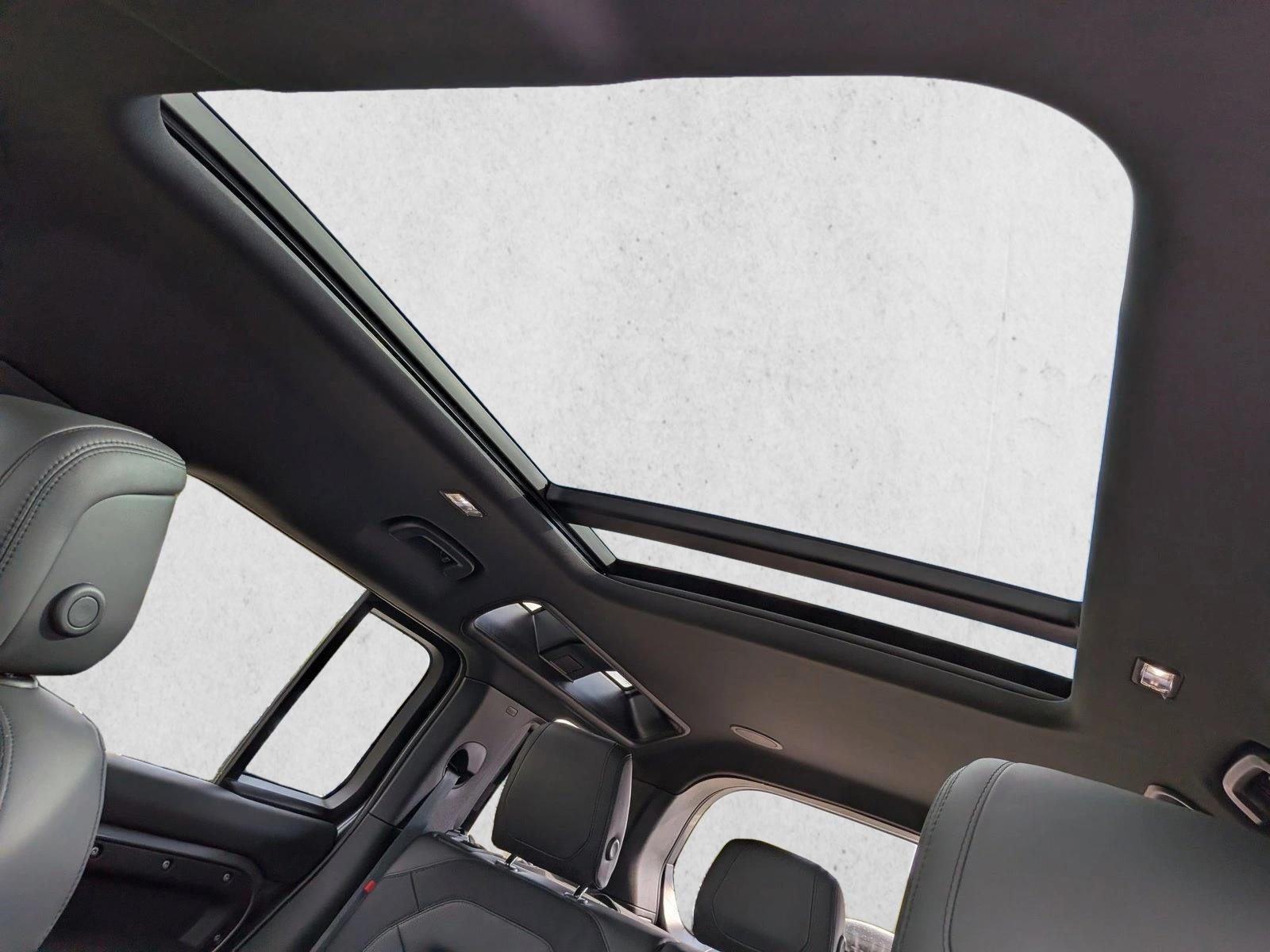 2023 Land Rover Defender 110 X-Dynamic SE AWD