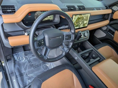 2024 Land Rover Defender 130 P400 X-Dynamic SE