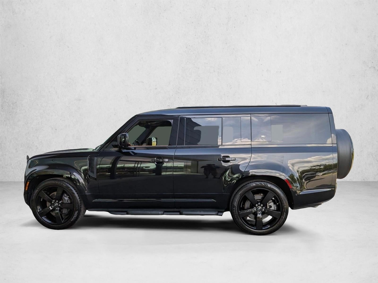 2024 Land Rover Defender 130 P400 X-Dynamic SE