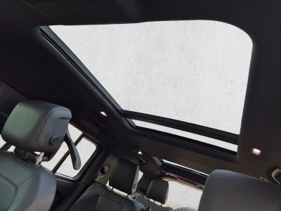 2025 Land Rover Defender 130 P400 X-Dynamic SE