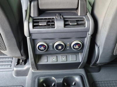 2025 Land Rover Defender 130 P400 X-Dynamic SE