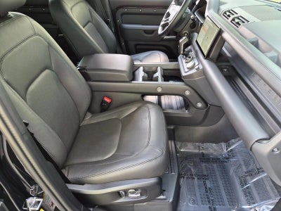 2025 Land Rover Defender 130 P400 X-Dynamic SE