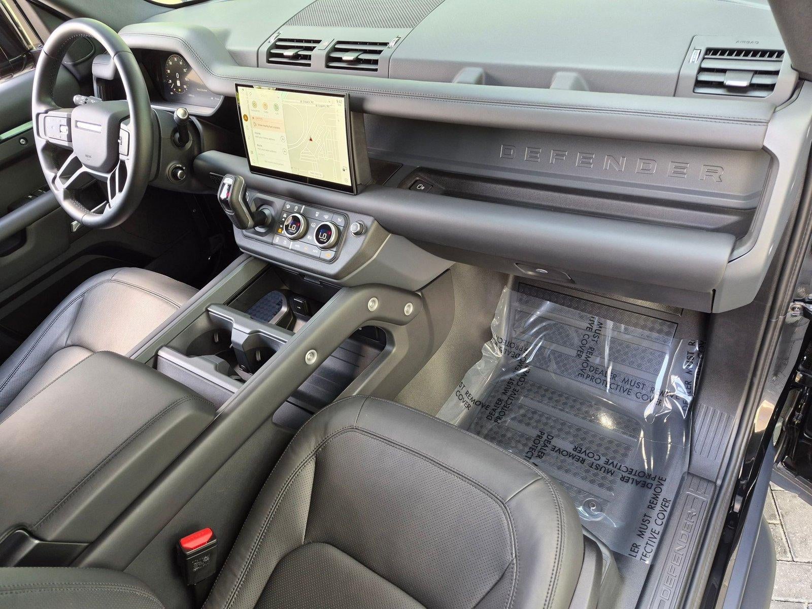 2025 Land Rover Defender 130 P400 X-Dynamic SE