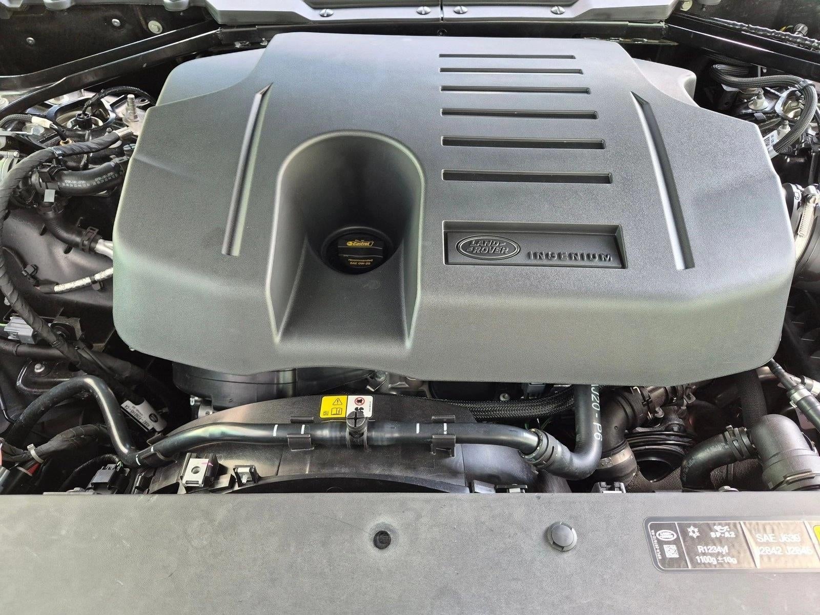 2025 Land Rover Defender 130 P400 X-Dynamic SE