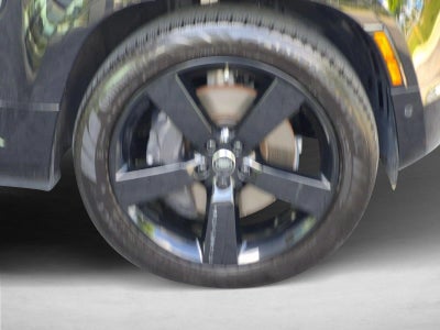 2025 Land Rover Defender 130 P400 X-Dynamic SE