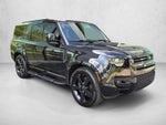 2025 Land Rover Defender 130 P400 X-Dynamic SE