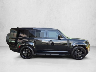 2025 Land Rover Defender 130 P400 X-Dynamic SE