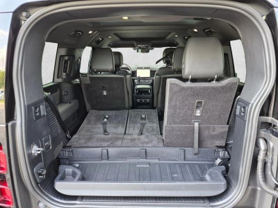 2025 Land Rover Defender 130 P400 X-Dynamic SE