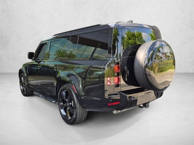 2025 Land Rover Defender 130 P400 X-Dynamic SE