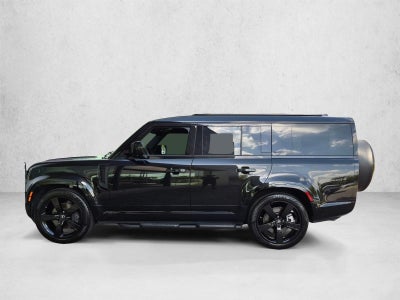 2025 Land Rover Defender 130 P400 X-Dynamic SE