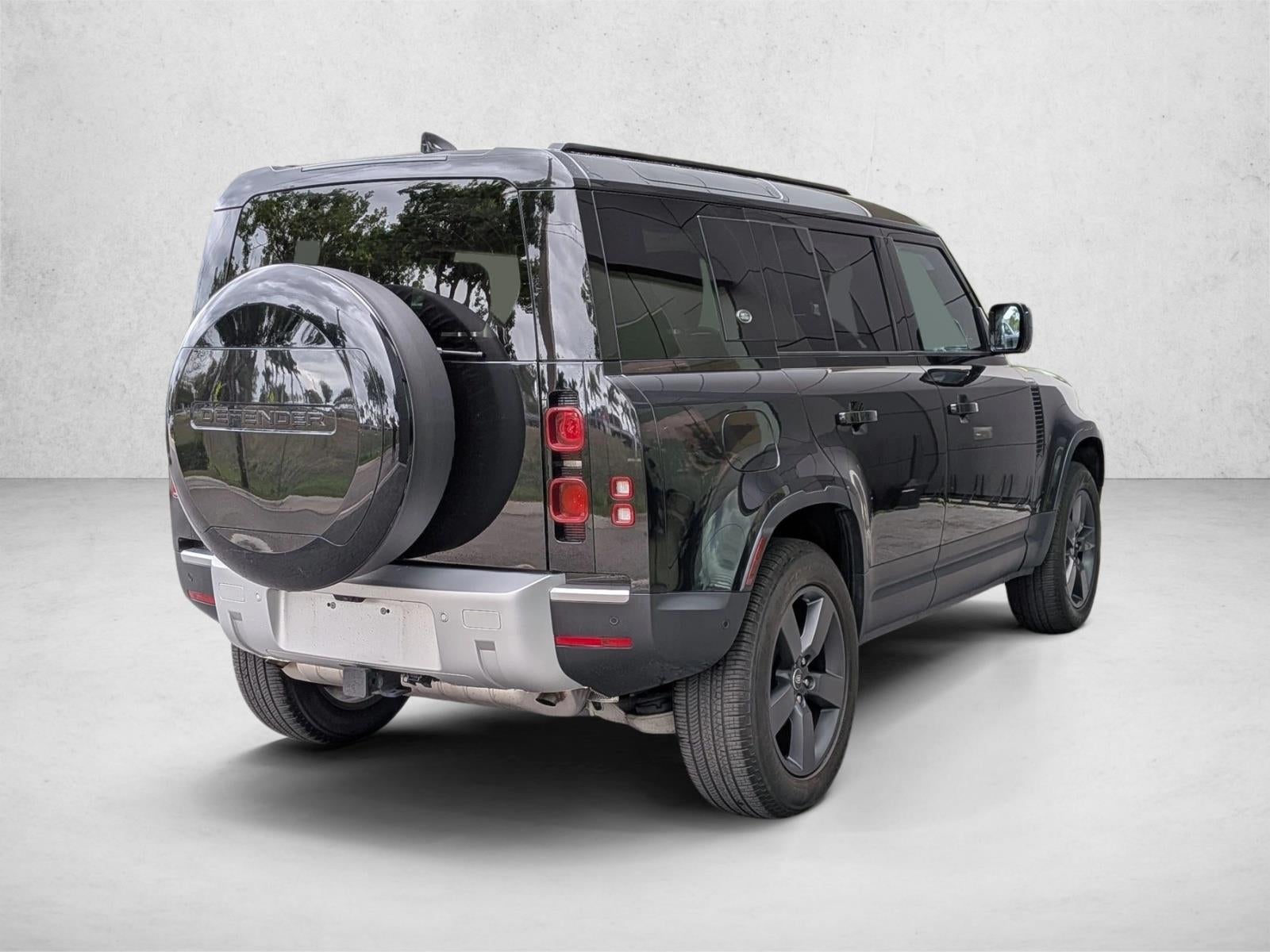 2024 Land Rover Defender 110 P300 S