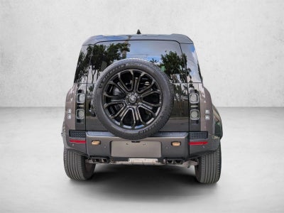 2025 Land Rover Defender 110 P635 OCTA