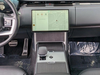 2025 Land Rover Range Rover P550e SE SWB