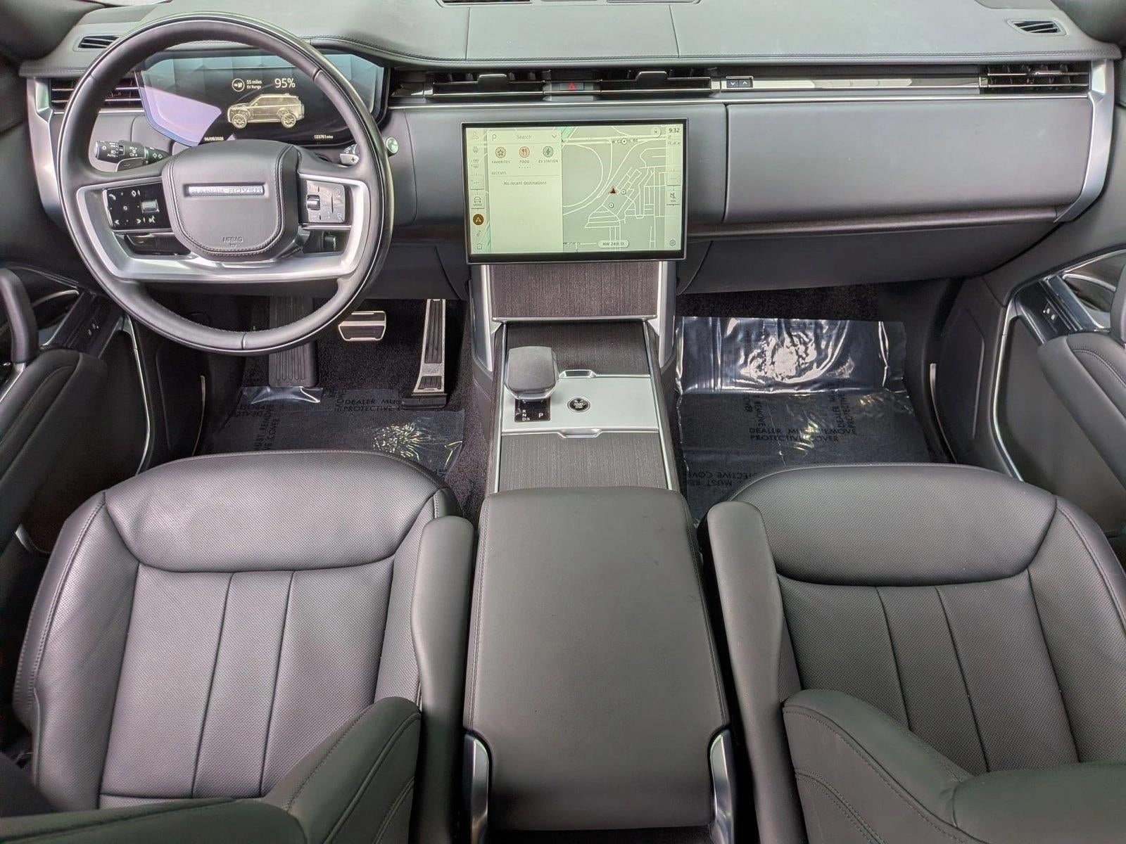 2025 Land Rover Range Rover P550e SE SWB