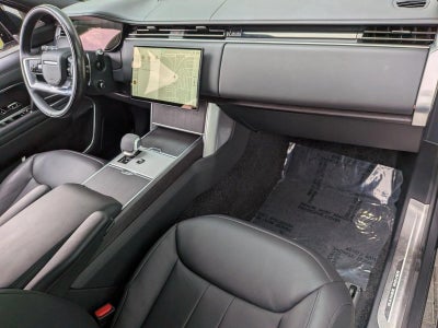 2025 Land Rover Range Rover P550e SE SWB