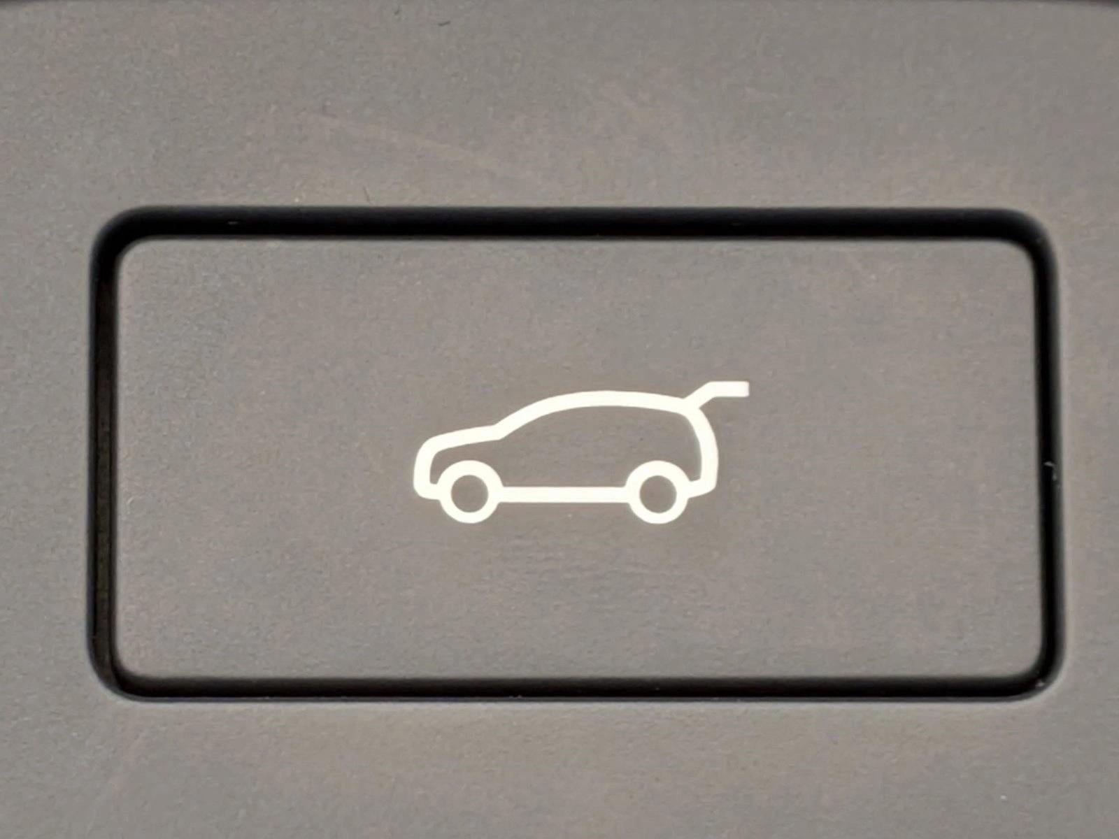 2025 Land Rover Range Rover P550e SE SWB