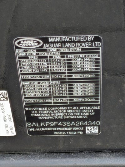 2025 Land Rover Range Rover P550e SE SWB